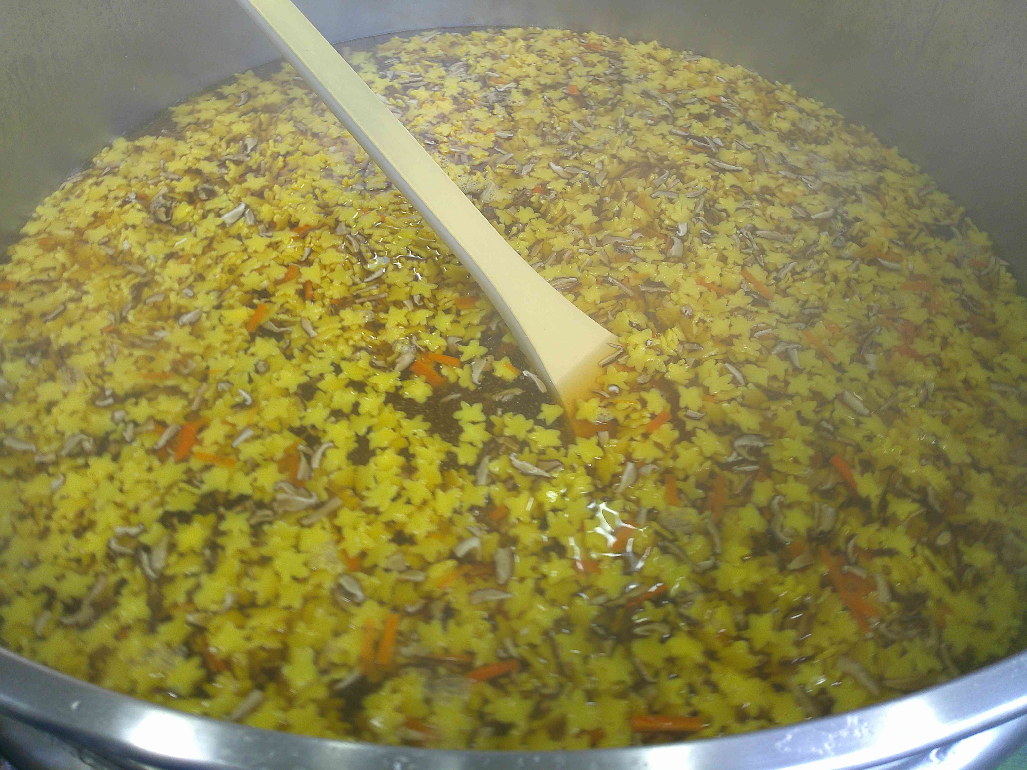 0707そうめん汁を作るようす